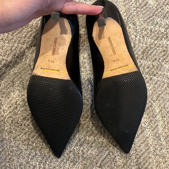 Manolo 39.5 black heels - Picture 7 of 8
